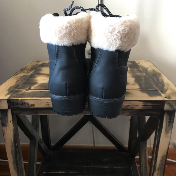 NWT Women’s madden girl boots - Picture 6 of 7